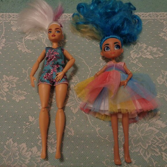 WILD HEARTS CREW DOLL RALEE RADMOR & BIG EYED BLUE HAIRED DOLL LOT - Picture 1 of 7